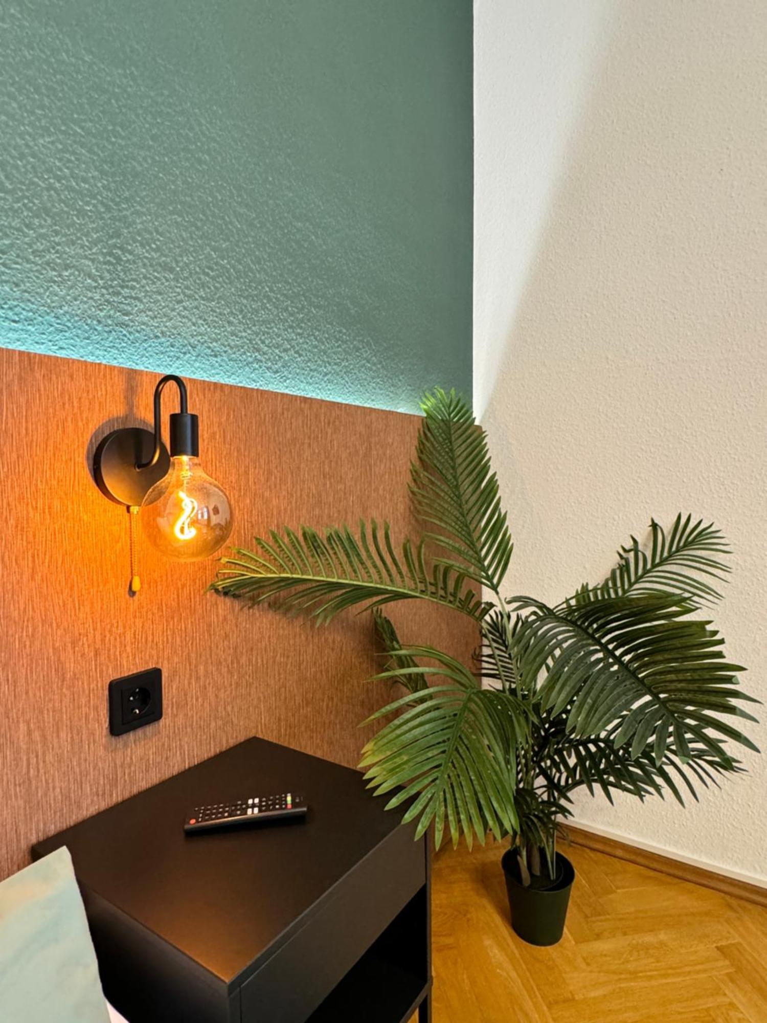 Rebelrents #4 Design Trifft Komfort - Einzigartiges Ferienapartment In Der Nahe Des Hauptbahnhofs Halle  Exteriör bild
